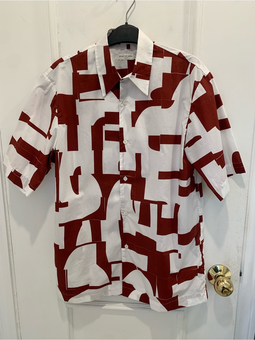 Dries Van Noten white and burgundy graphic short sleeve shirt. Size 46 IT - Picture 4 of 7